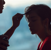 美女黄的视频免费